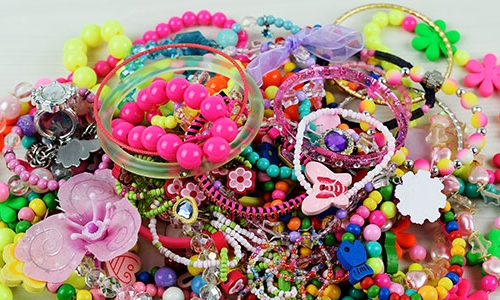 Các hóa chất có hại thường được thêm vào nhựa và cách phòng tránh